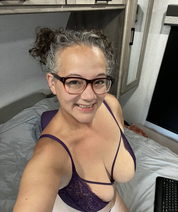 Happy Thursday! Happy June 1st! Happy Pride Month!  Catch you today at @lustycams4you https://t.co/H