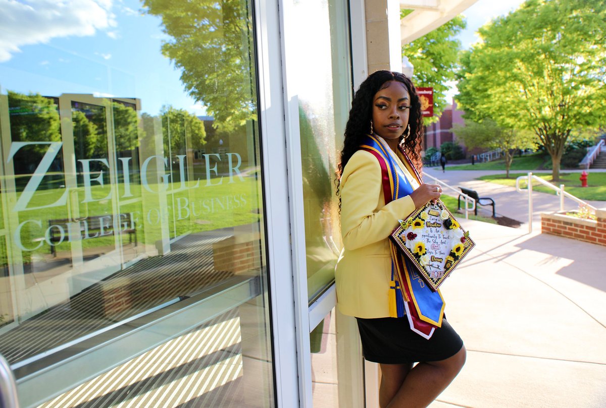 BloomsburgU's tweet photo. “Bloomsburg made college a home for me. I’ve made friends and met people who I can easily call family. I’m now more confident in myself and my capabilities because I was able to blossom here.” 💛📷#BUClass2023 #Husky4Life #BloomOnward #HuskyUnleashed #graduation https://t.co/zQTPMEKhxw