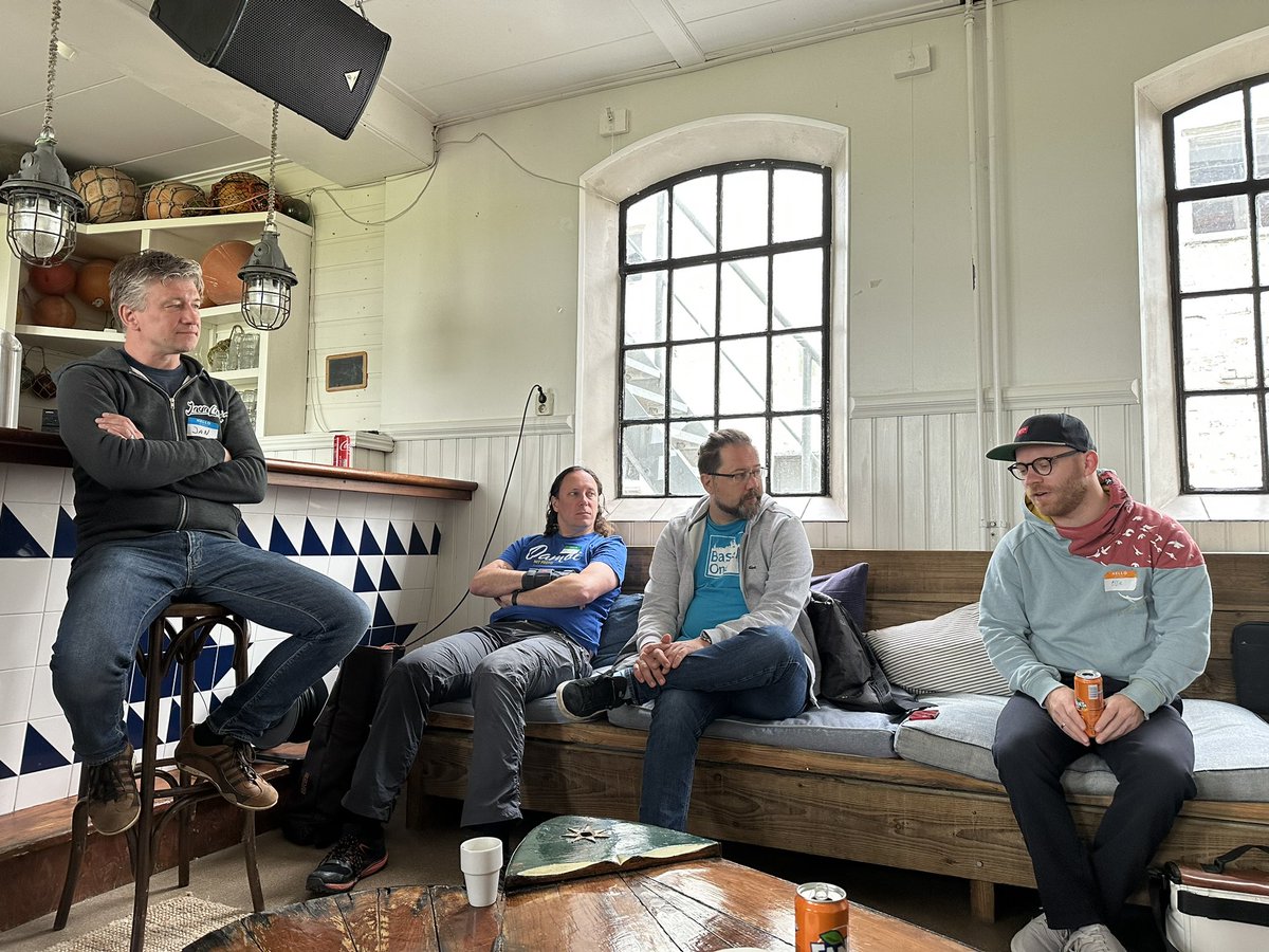 #Java enterprise and specs. Great discussion with <a href="/odrotbohm/">Oliver Drotbohm 🥁 & 👨‍💻</a> and others about <a href="/JakartaEE/">Jakarta EE</a> <a href="/MicroProfileIO/">MicroProfile</a> <a href="/springboot/">Spring Boot</a> and others at <a href="/JSailUnconf/">JSailUnconf</a>