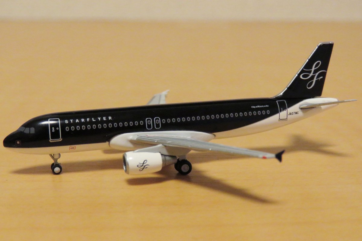 Ansett14's tweet photo. 1/2　今日も元気に飛んでいる、スターフライヤーのJA07MCです😊

#192　CROSSWING　1/500

No.SFJ5001
スターフライヤー - 
Star Flyer [7G/SFJ]
Airbus A320 (JA07MC)

クロスウイングオリジナル

#クロスウイング #CROSSWING 
#1/500 https://t.co/F4027CBfaP