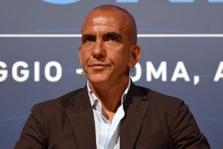 erclab_tweet's tweet photo. 📞Paolo #DiCanio in chiamata a Radio 1: "Se guardiamo i risultati,la Lazio ha raggiunto la Champions due volte in quattro anni,la Roma non si qualifica dal 2018... Su Mourinho mi sbagliavo, è un grande: far passare per epopea questa stagione fallimentare non è da tutti..." https://t.co/ep0m6OfAEf