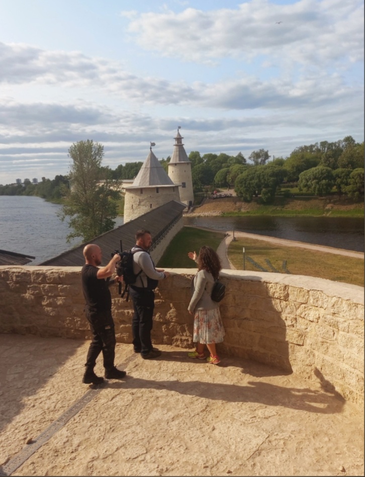🎥🇷🇸TV journalists from #Serbia started shooting a film about #Pskov region.

🧳Viewers from Serbia and Montenegro will see three movies about notable Pskov sights. Among them are famous Pskov-Pechory Monastery, Talabskiye Islands, Malskaya Valley and many others.

#VisitRussia🇷🇺