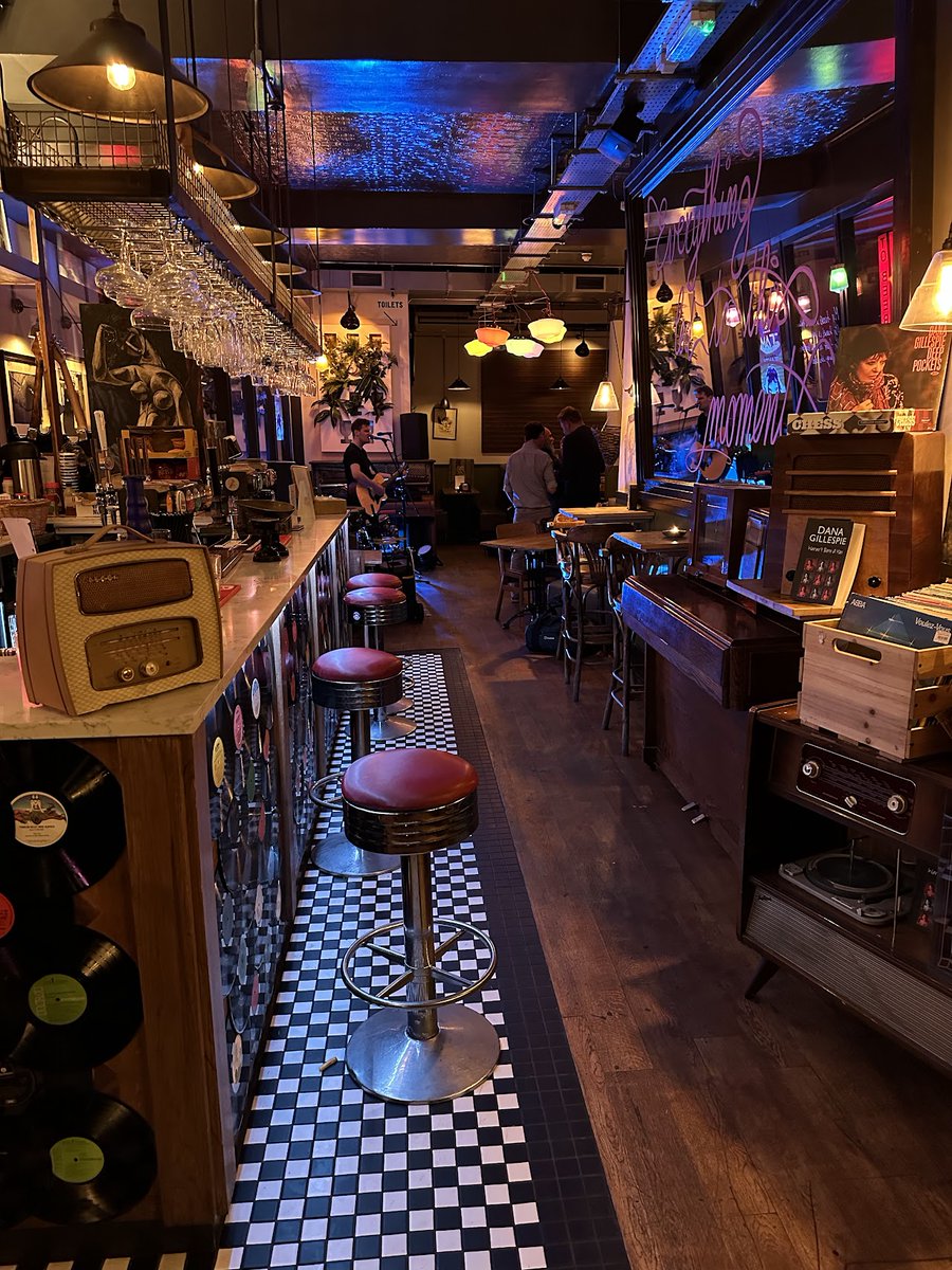 RayRussellMusic's tweet photo. Excited to announce that tonight I'll be making a guest appearance at the temple of art and music in Smithfields, London.
@TempleArtMusic

 #RayRussell #jazzmusic #livejazz #templeartmusic
#templeofartandmusic  #londonmusic #smithfield #londonevents #livemusic #RayRussellMusic https://t.co/cdVteeoPDn