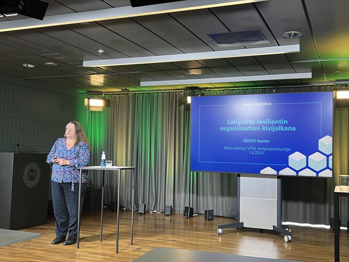 ”Resilientillä organisaatiolla on kykyä sopeutua muutoksiin ja menestyä uudenlaisessa toimintaympäristössä. Tällöin on varauduttava, tehtävä yhteistyötä ja vaalittava ihmistä arvostavaa kulttuuria.” <a href="/MHeinio/">Miira Heiniö</a> #TartuTulevaisuuteen #Tulevaisuuspuhe #KESTOHanke <a href="/TurkuAMK/">Turun ammattikorkeakoulu</a>