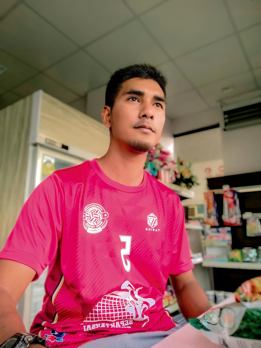 ดึงหน้าพี่ไม่ชอบ...
แต่ถ้าดึงไปกอดพี่ไม่ว่า