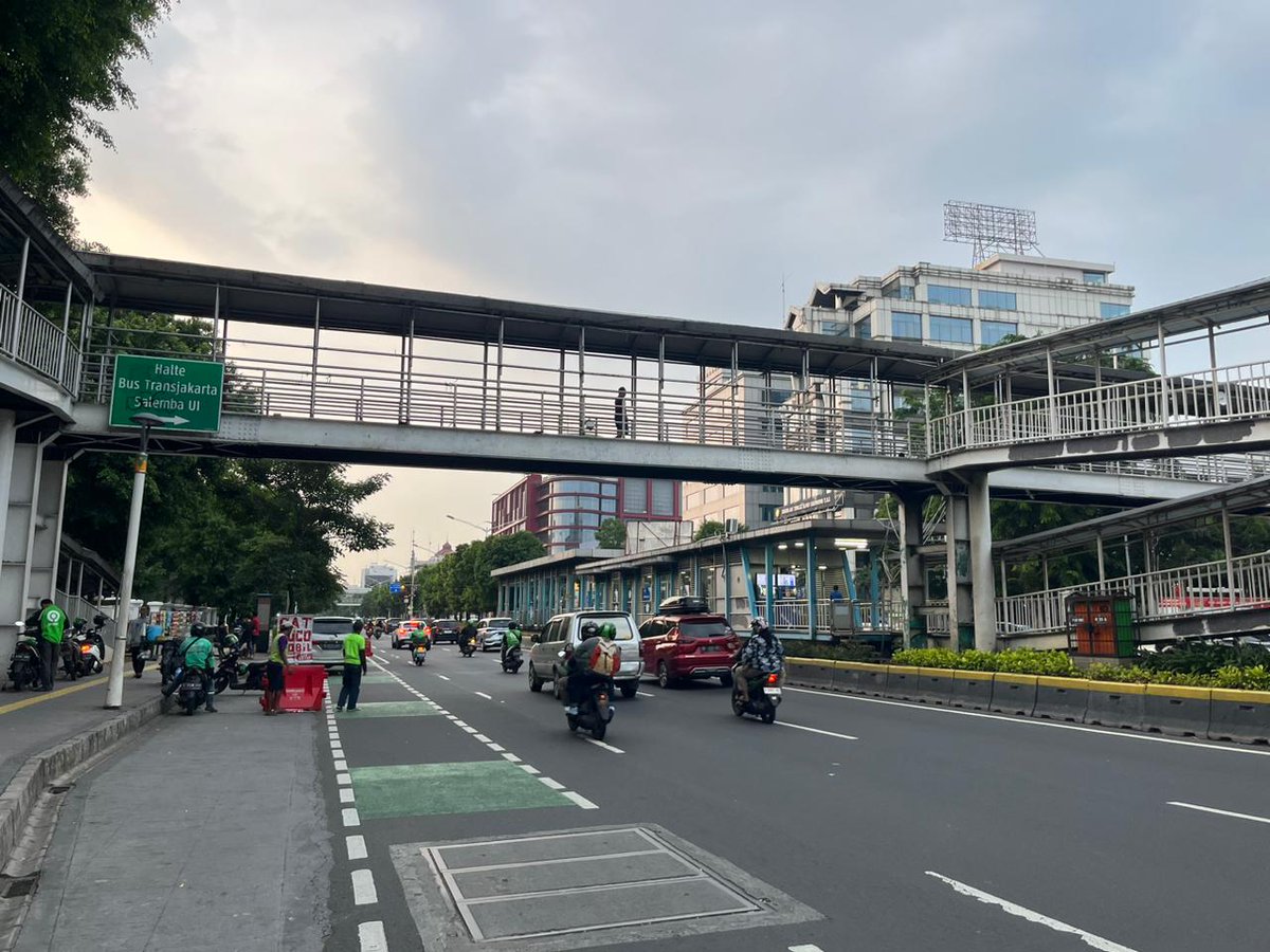 Porno yosh video orgatadi