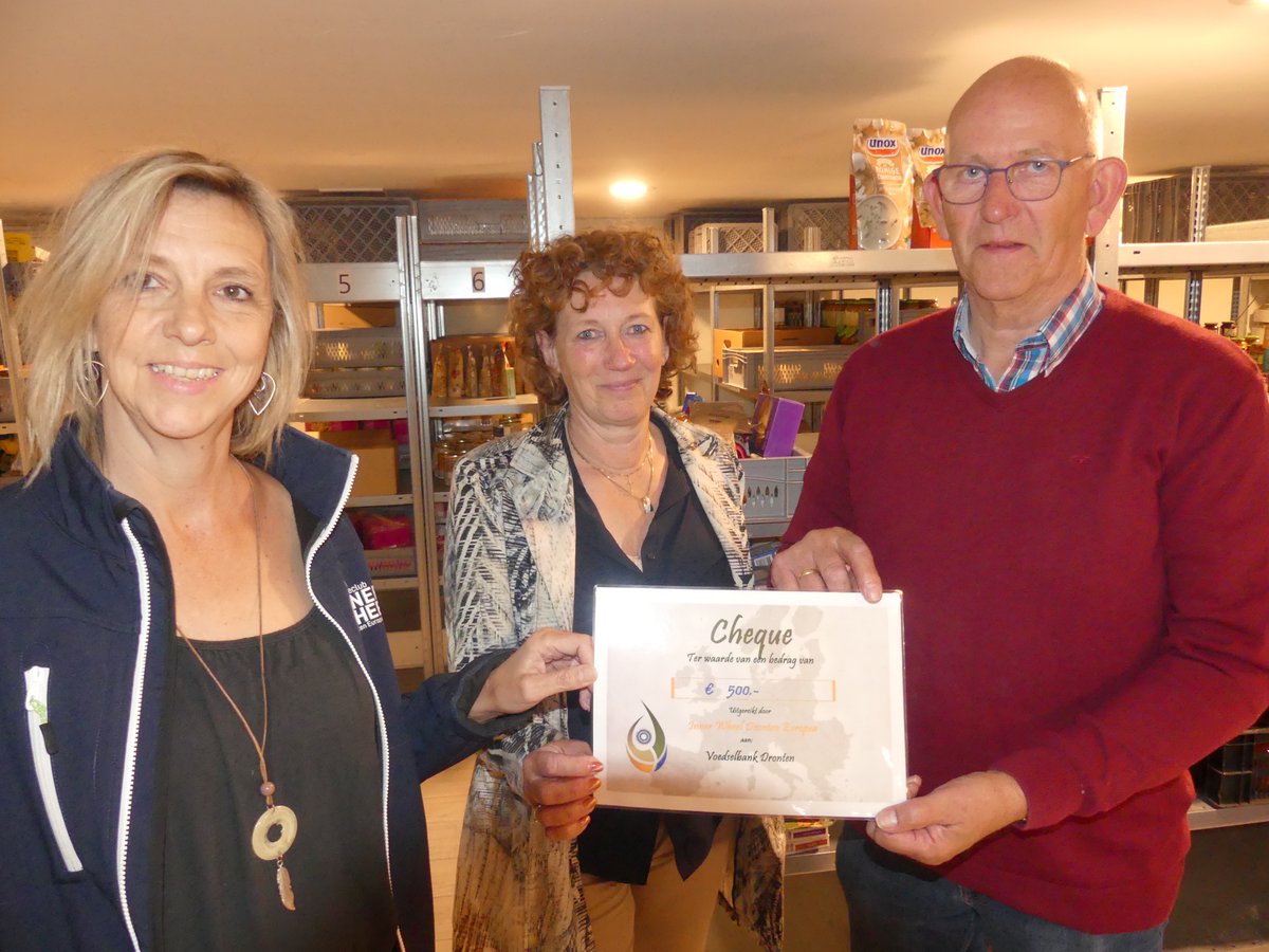 De dames van innerwheeldronten.nl organiseerden een high tea. Daarbij haalden ze voor ons € 500 op. Heel erg bedankt!