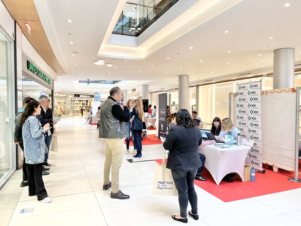 CCElTormes's tweet photo. ¡La 1ª Feria de Empleo ya ha llegado al CC El Tormes! Acércate a lo largo de she jueves, 1 de junio, y descubre qué oferta de trabajo tiene tu nombre! 😉 #trabajoensalamanca
Te esperamos de 👉🏻⏰ 10-14:30//17-21 horas https://t.co/Q6Hpp1KqTz