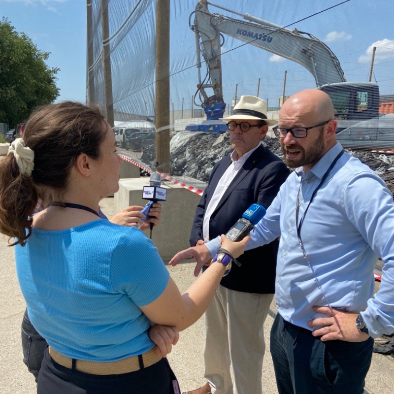 [Inauguration presse] Aujourd’hui, PLASTICLEAN inaugure à Vendargues la première unité de recyclage française de films agricoles utilisés en cultures maraîchères ! ♻️🍅

👉 Une usine qui s’inscrit dans un programme ambitieux, mené par <a href="/adivalor/">Adivalor</a>  et ses actionnaires.