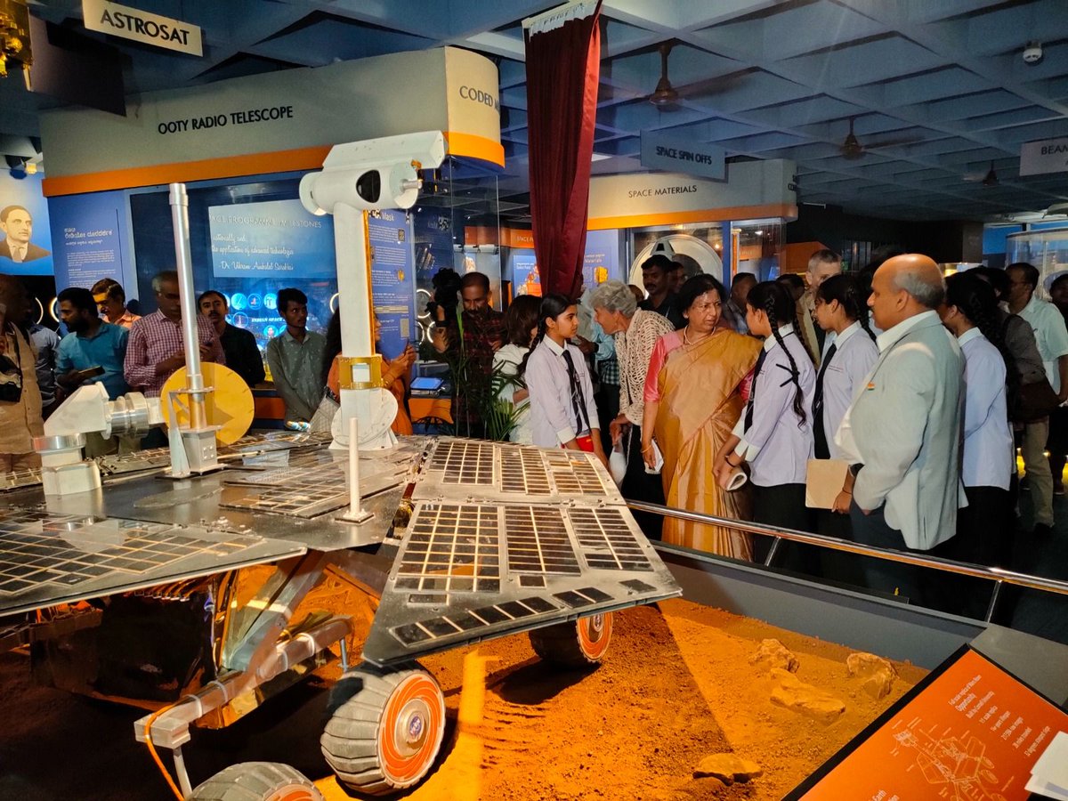 Visvesvaraya Museum (A unit of NCSM) Bengaluru opened a full scale replica of Mars Rover OPPORTUNITY on 1st June 2023 a the space gallery of the museum.  A few glimpses of the inaugural programme... @ncsmgoi @MinOfCultureGoI @kishanreddybjp @INDIA__75 @M_Lekhi @arjunrammeghwal