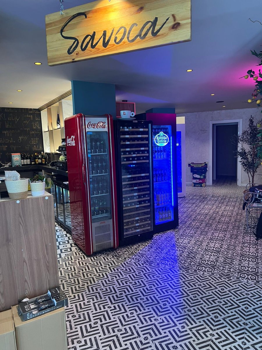 👉🏻¡Hoy se inaugura La Mafia se sienta a la mesa en Ponferrada! 🍕🍝😍

#DemingoEquipamientos ha colaborado en su montaje y aquí os dejamos el resultado. 🔧✨

¿Os gusta tanto como a nosotros?