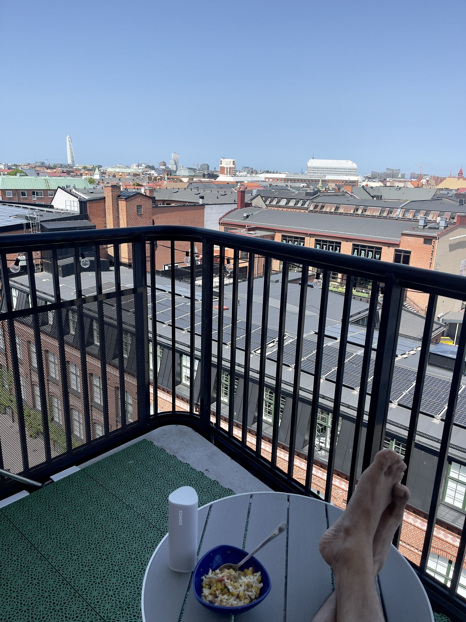 Suryanarayan Ganesh Twitter: "Finally a perfect #summer day - still at - in #Malmo #Sweden #sverige #sonos #balcony #balconyview https://t.co/yYEDrgyOhM" / Twitter