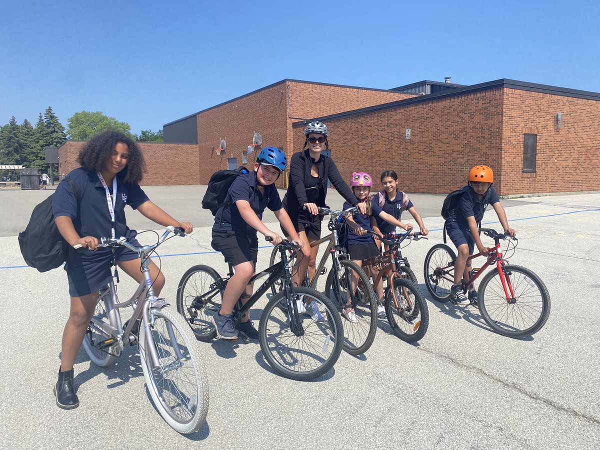 MissR_Classroom's tweet photo. Bike to school week in full effect! 🚴‍♀️🚴🚴‍♂️I had to take some pictures yesterday of some students who biked to school (&amp; who have been biking since May! )☀️💪🏼 #biketoschoolweek #healthandwellness @HolyFamilyHCDSB @HCDSB https://t.co/qC6nBbkBNs