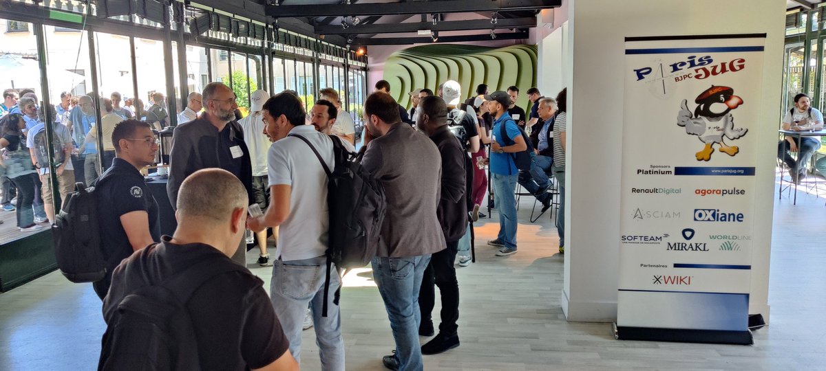 jcsirot's tweet image. Aujourd'hui le @parisjug organise le #JavaDay. C'est la pause déjeuner
