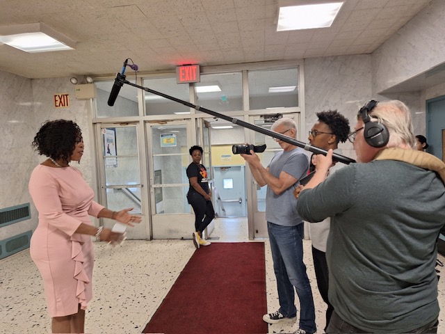 CWK Network (@cwk_network) on Twitter photo 👍👍 <a href="/D_Drctr/">Drctr D</a> & Angel Diaz for facilitating a screening of key #DefiningUS segments for MS students on Tue. Special Tks #CommunityVoices356Q <a href="/CAMS355/">CAMSQ355</a> G. Patterson <a href="/kadams1/">Kaylee Adams</a> <a href="/CrystalBonds/">Crystal Bonds</a> for your thoughtful partnership. #MoreThanASingleStory #FlipTheScript #MBK #Umoja #Supports 👍👍 <a href="/D_Drctr/">Drctr D</a> & Angel Diaz for facilitating a screening of key #DefiningUS segments for MS students on Tue. Special Tks #CommunityVoices356Q <a href="/CAMS355/">CAMSQ355</a> G. Patterson <a href="/kadams1/">Kaylee Adams</a> <a href="/CrystalBonds/">Crystal Bonds</a> for your thoughtful partnership. #MoreThanASingleStory #FlipTheScript #MBK #Umoja #Supports