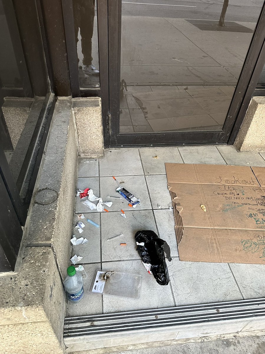 On Yonge St, north of College a few moments ago. 

Enough is enough. 

Leadership at City Hall has failed all of us, especially the most vulnerable.