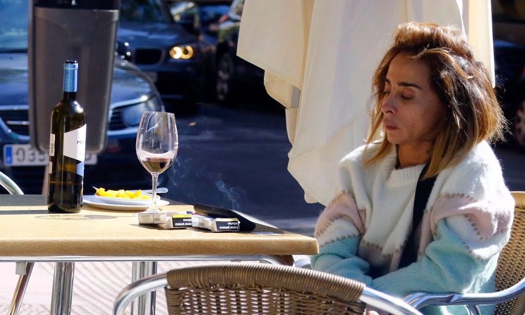 Quien no conoce a dios a cualquier santo le reza