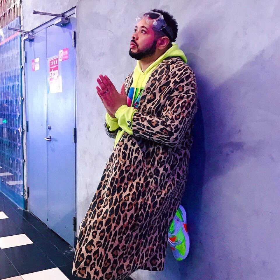 DetroitShowtyme's tweet image. Some folks wanted me to dox myself. Asked questions about where I lived, if I was truly Chinese… I said yup… it doesn’t matter. My name is Dana Burton. I’m a Patriotic American 🇺🇸 who lives in the future 🇨🇳 Feel free to visit me #PeaceLoveUnity #IronMic #Warrior