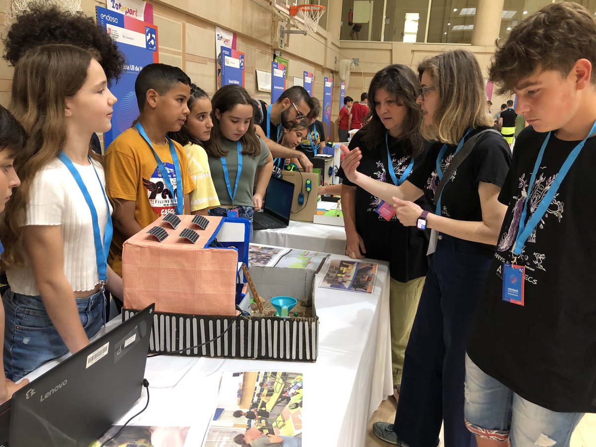 Escola Sant Vicenç tweet media