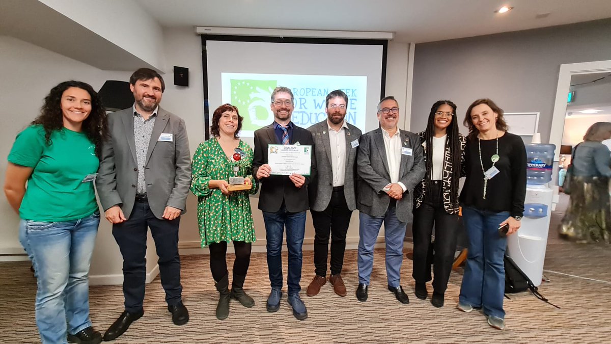 🤩Special Prize dels premis 2022 <a href="/2EWWR/">European Week for Waste Reduction</a> per a l'#euroregio!! Molt feliços amb els equips dels nostres membres i del projecte Eurotèxtil circular pel reconeixement i sobretot per la bona feina feta! Seguim amb #economiacircular i #sostenibilitat! ♻️