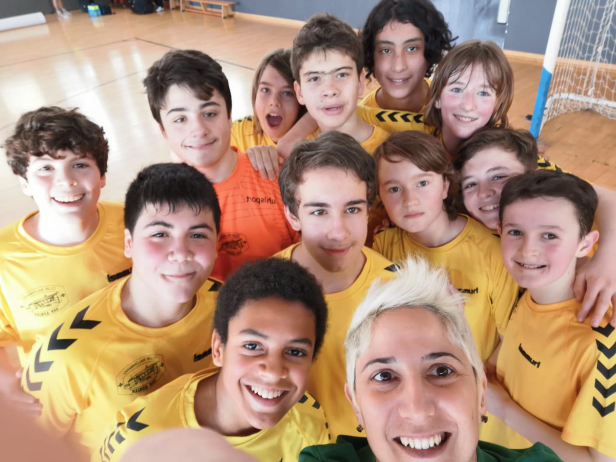 CBSanAdrian's tweet photo. El máximo cariño y reconocimiento al equipo cadete ♂️ que el domingo disputó su último partido oficial con nuestro club.
Gracias por estos años, habéis dejado una gran huella. Os deseamos toda la suerte en vuestro futuro 🔮✨
Os seguiremos y aquí tendréis siempre vuestra casa 💛 https://t.co/kD7bYeYPTE