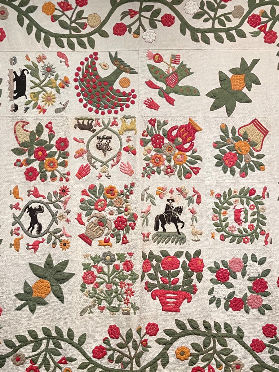 node_messenger's tweet photo. quilts at the folk museum yday https://t.co/t7asidYO3i