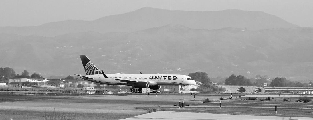 El primer vuelo de United, ha aterrizado en el aeropuerto de Málaga procedente de Newark. Gracias a la apuesta de United por Andalucia, y a la colaboración y cohesión entre instituciones, se ha conseguido. Que perdure. #Andalucia #CostadelSol #Málaga #Turespaña #Aena #United