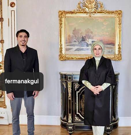 solcugazete's tweet photo. Manga’nın solisti Ferman Akgül, TOGG pozu nedeniyle kendisini eleştiren sanatçılara dava açtı. https://t.co/YsVZUvxlxQ