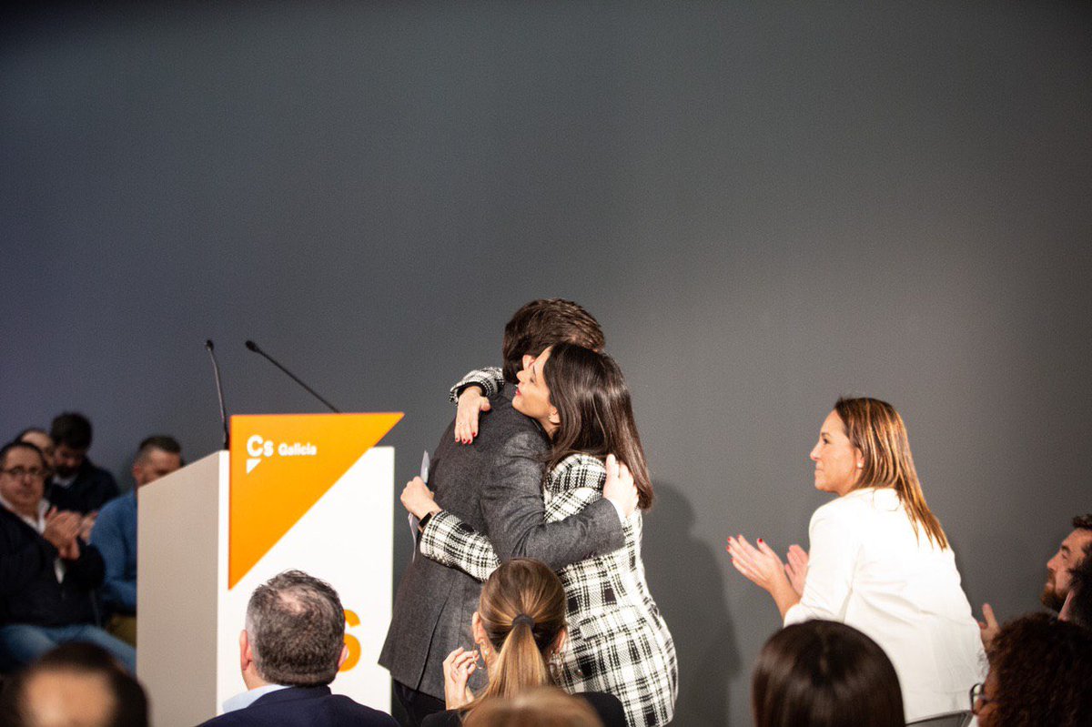 Se despide <a href="/InesArrimadas/">Inés Arrimadas</a> una política crucial para nuestra historia, una parlamentaria brillante y una gran compañera.

Gracias por tanto, Inés. Mucha suerte y aciertos en lo que venga, que seguro que será muy bueno.

Un abrazo grande.