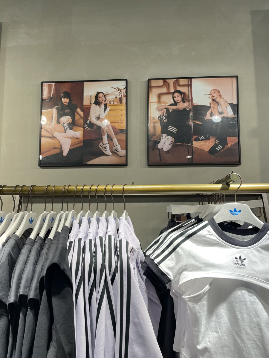 4ever_young9622's tweet photo. 心斎橋のadidas激アツだった❤️‍🔥❤️‍🔥❤️‍🔥 https://t.co/YBVCsUf6I1