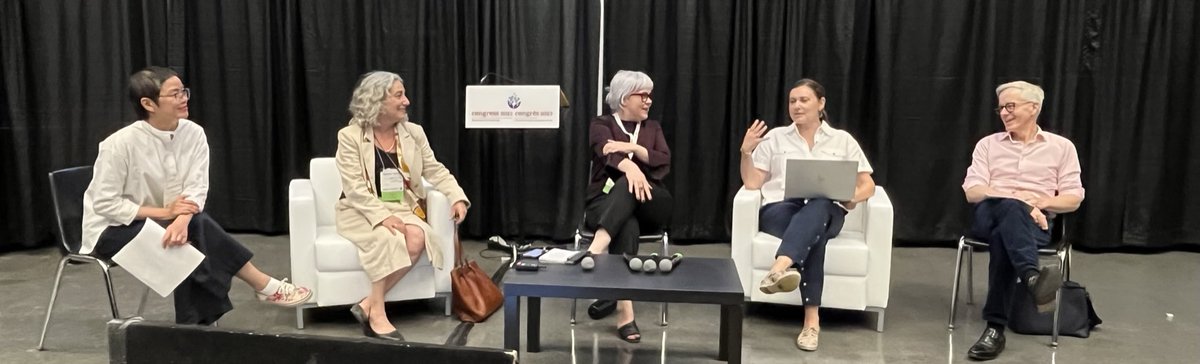 The/La Collaborative tweet media