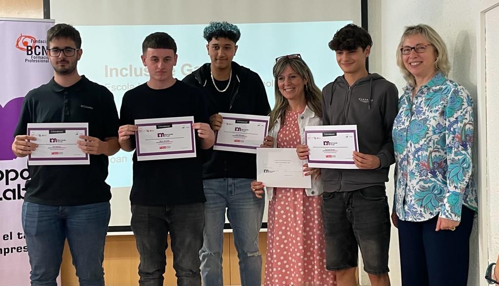 educadiba's tweet photo. Moltes felicitats a l'equip guanyador de l'escola municipal de @granollers en la 5a edició del #MetròpolisFPLab amb el repte plantejat pel Circuit de Catalunya (@Circuitcat_es) https://t.co/lgIUVgfNPy