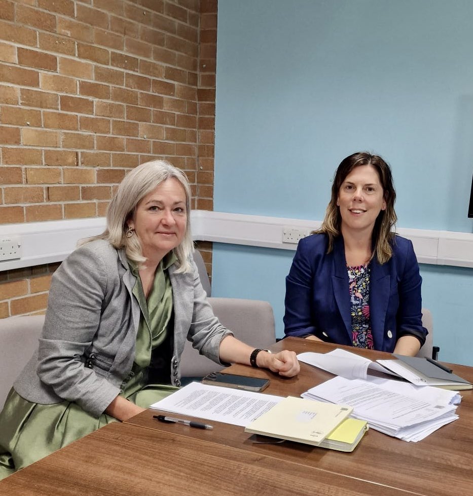 LSRPlaid's tweet image. Surgery with Dwyrain #Porthmadog Cllr @NiaJeffreys this morning where local people had the opportunity to raise policing and law &amp;amp; order matters. Thanks to all who attended. 

#Porthmadog #HeretoHelp 🤝