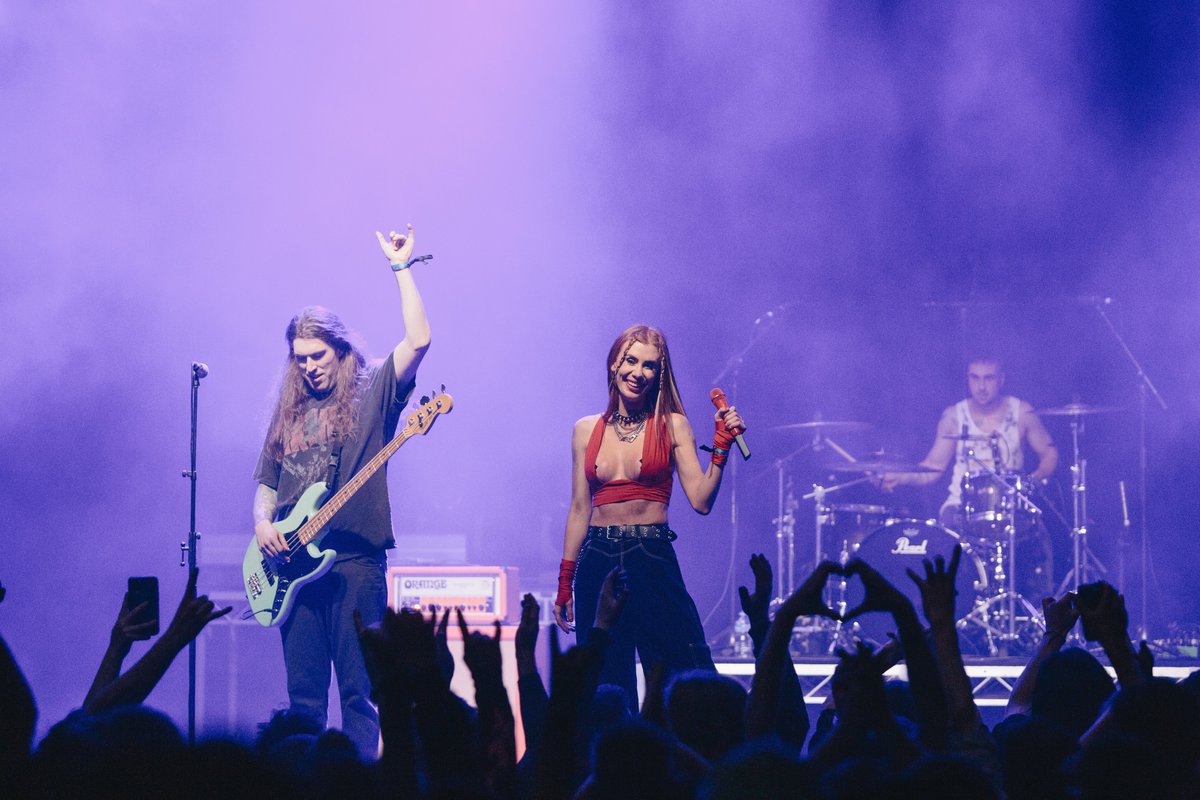 Hell yeah! What a huge start to Hobart 🎉🤘