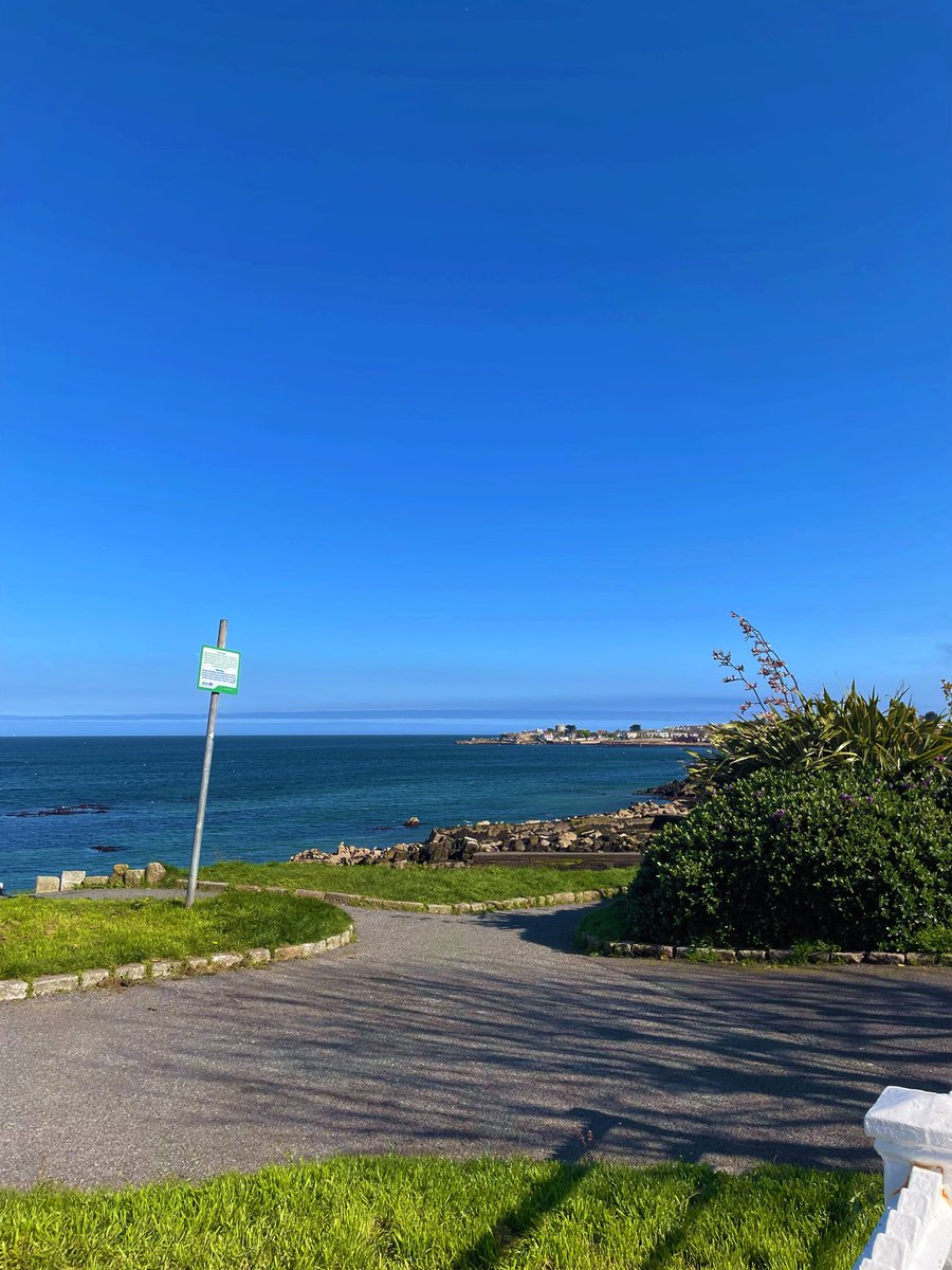 gutodagostoft's tweet photo. Dun Laoghaire, Dublin 

#beach #sun #summer #beachphoto #photo #photograghy 
#iphone12 #iphonephoto https://t.co/jY1nMloiJO