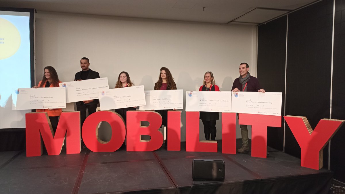 FpMobilitat's tweet photo. 🔊 Si aquest curs feu una estada formativa a l'estranger, us animem a participar en el nostre concurs de vídeo, obert tant a professorat com alumnat d'FP. Hi ha importants premis en joc.
https://t.co/orWbaHeeZn https://t.co/6zVTHn2Wte