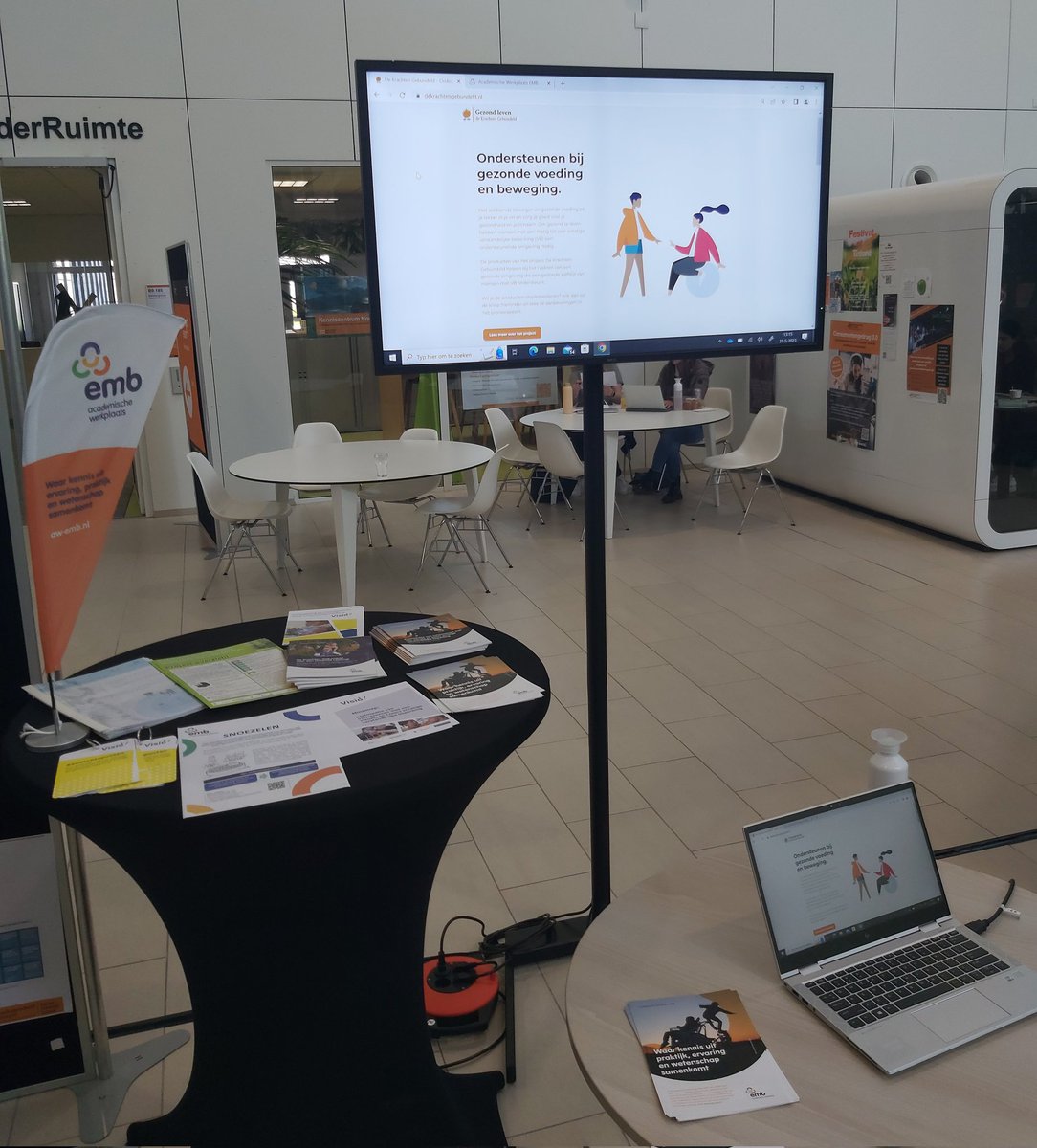 Ook de Academische Werkplaats EMB was vertegenwoordigd bij het impact event van de #Hanze. Een podium voor hoe we samen het verschil maken voor mensen met een ernstige verstandelijke en meervoudige  beperking <a href="/ResearchEMB/">Academische Werkplaats EMB</a>