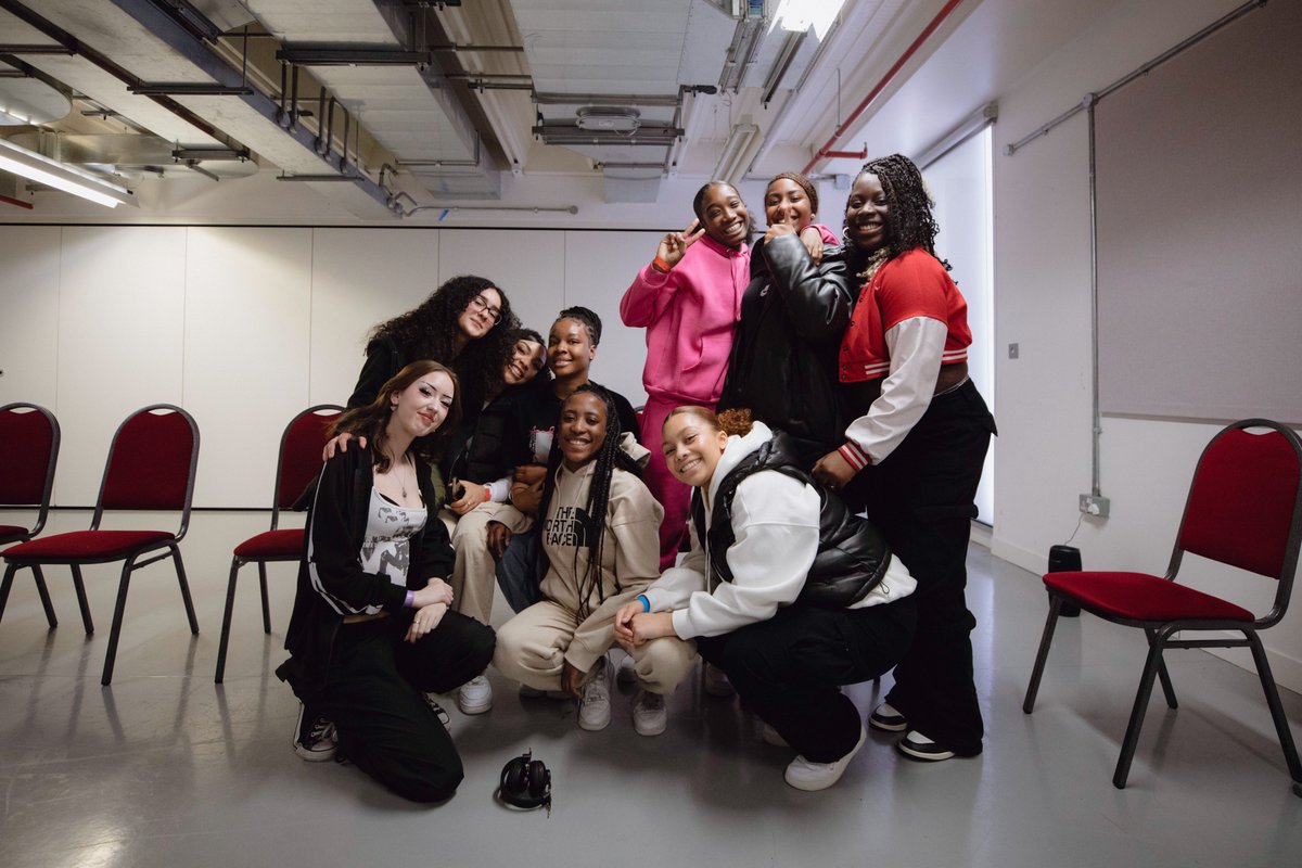 How it felt to be 16 

🌱✨❤️

<a href="/MollyOGorman3/">Molly O'Gorman</a> reviews an evocative work-in-progress performance from students Big Creative Academy

nsdf.org.uk/the-fourth-wal…