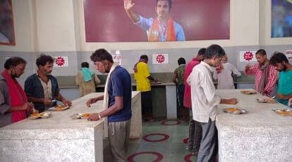 @GautamGambhir Gambhir Jan Rasoi>>>>gurudwara langar ka khana