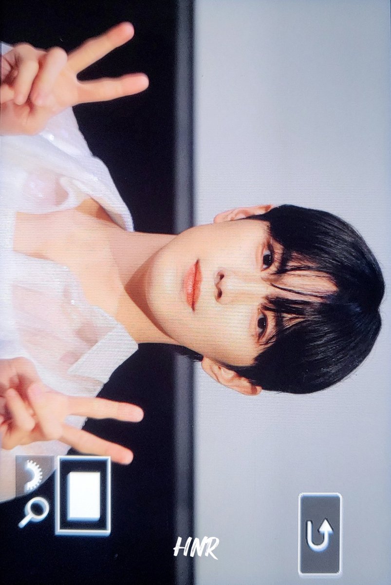 HNR_217's tweet photo. 230601 팬사인회
오늘 진짜 너무 잘생긴 거 아니에요?
#용희 #YONGHEE #CIX #씨아이엑스 https://t.co/U8l8qjWcMB
