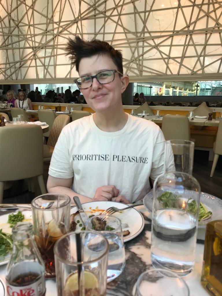 Oh this is fun. Ok I’m Harvey 👋 . My pronouns are he/they. I’m a queer non-binary trans man. I’m a spoonie with chronic pain, an autoimmune disease & hearing loss. I’m an academic and a poet (often at the same time) #30DaysOfDisabledPride 🏳️‍⚧️ 🏳️‍🌈