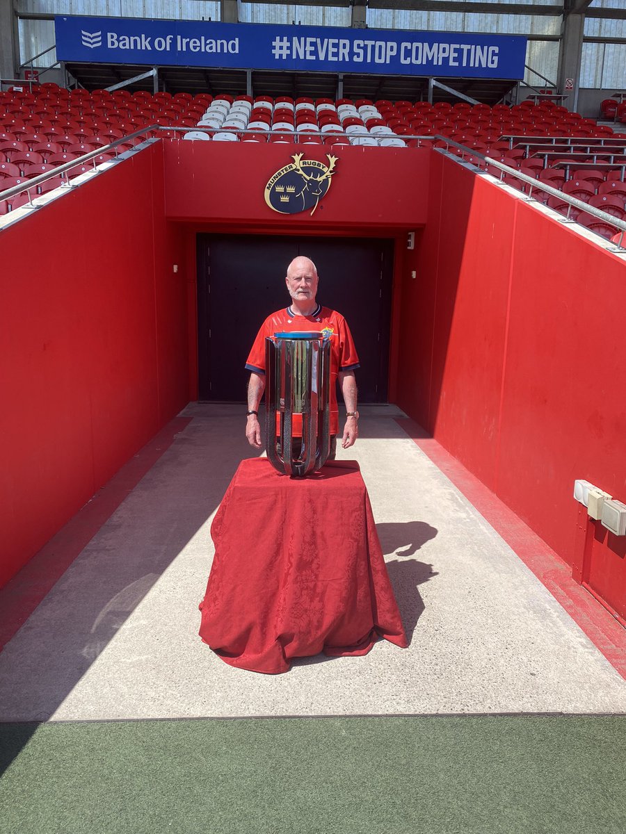 darren_deasy's tweet photo. Happy to see the URC trophy today in Musgrave park congratulations Munster 🏆🏉❤️ #musgravepark #munster #rugby #urc #munsterrugby https://t.co/GECKDSpEn7