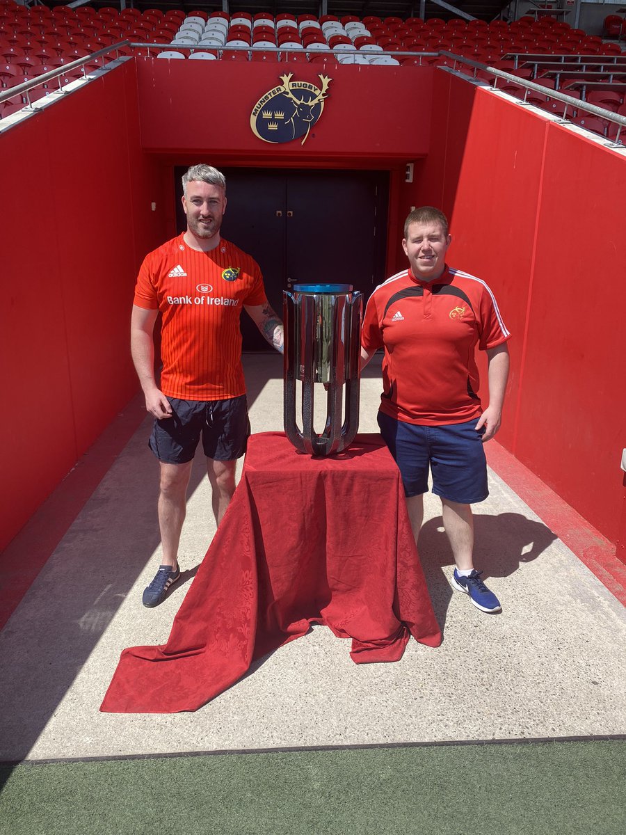 darren_deasy's tweet photo. Happy to see the URC trophy today in Musgrave park congratulations Munster 🏆🏉❤️ #musgravepark #munster #rugby #urc #munsterrugby https://t.co/GECKDSpEn7