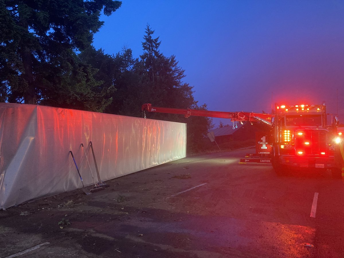wsdot_tacoma's tweet photo. Early morning crash on the South Tacoma Way/SR 512 overpass. The truck is down on I-5 and tows are currently getting it upright. Backups are now three miles out to Gravelly Lake Drive. This will certainly affect the morning commute, so please avoid the area if it is possible. https://t.co/uYXWnXW1GT