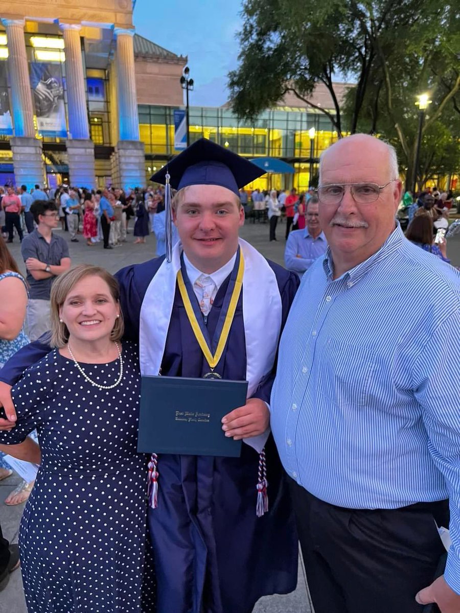 ewbarnhill's tweet photo. So proud of the Class of 2023, especially Eli!🎓Here is to my 3 Eagle Society members @EASTWAKEACADEMY https://t.co/qA2OaEcZ4Y