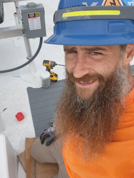 Working on the roof in Naples. Hot Florida day. https://t.co/ug7RBXEb3M<a href="/tag/work"class="tags"><span>#work</span></a><a href="/tag/electrician"class="tags"><span>#electrician</span></a><a href="/tag/constructionindustry"class="tags"><span>#constructionindustry</span></a>