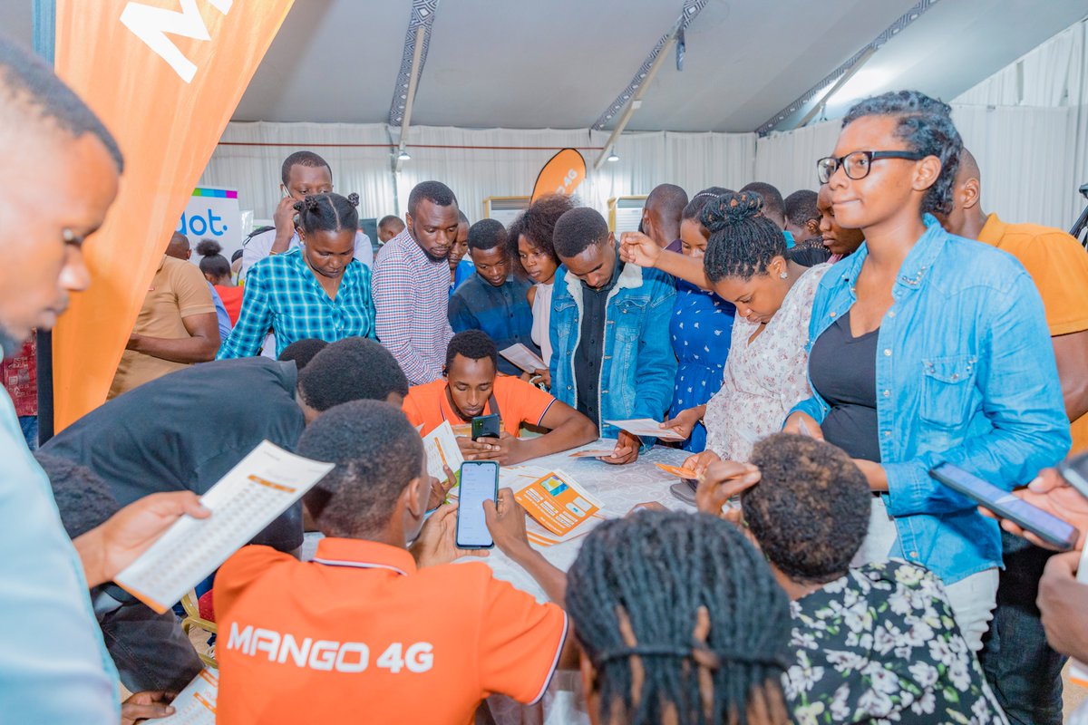 CityofKigali's tweet image. This morning at Camp Kigali , The City Vice Mayor in Charge of Socio-Economic Affairs @Urujeni1  together with the Minister of @RwandaLabour @FRwanyindo opened the 11th #Jobnet organised by @CityofKigali @RDBrwanda and other stakeholders. #JobNet2023