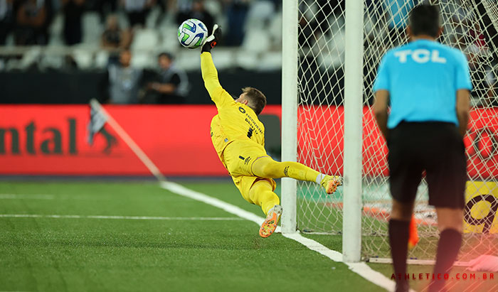 Bom dia com mais uma ENORME atuação de <a href="/Bentokrepski/">Bento Krepski</a>!

👐 4 defesas (4 em chutes na área!)
🙏 2 pênaltis defendidos na disputa (!)
📊 80% bolas defendidas
✂️ 1 corte
💪 1/1 duelo aéreo ganho
💯 Nota Sofascore 8.0

📊 <a href="/SofascoreBR/">Sofascore Brasil</a> 
📸 <a href="/AthleticoPR/">Athletico Paranaense</a>