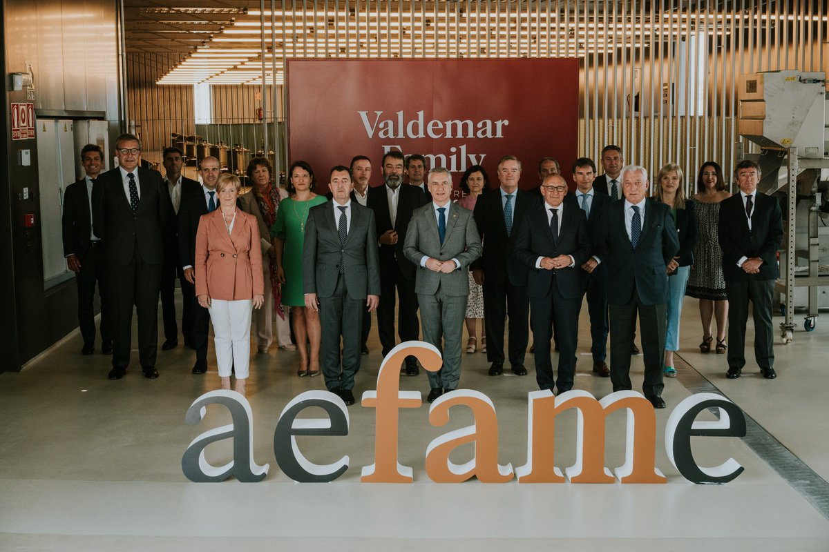 La Asociación de la Empresa Familiar de Euskadi, AEFAME, celebró ayer su VIII Asamblea Anual en  <a href="/BodegasValdemar/">Bodegas Valdemar</a> acompañados de autoridades, socios y otros invitados. Un lujo de socios y ponentes, y una magnífica oportunidad de escucharles.

Gracias a todos por acompañarnos