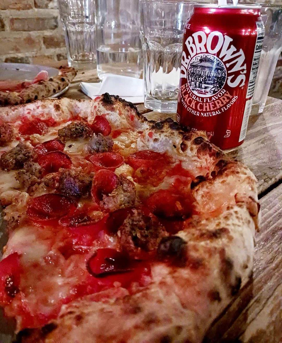 Pizza Pics Bot 🍕📷 tweet media